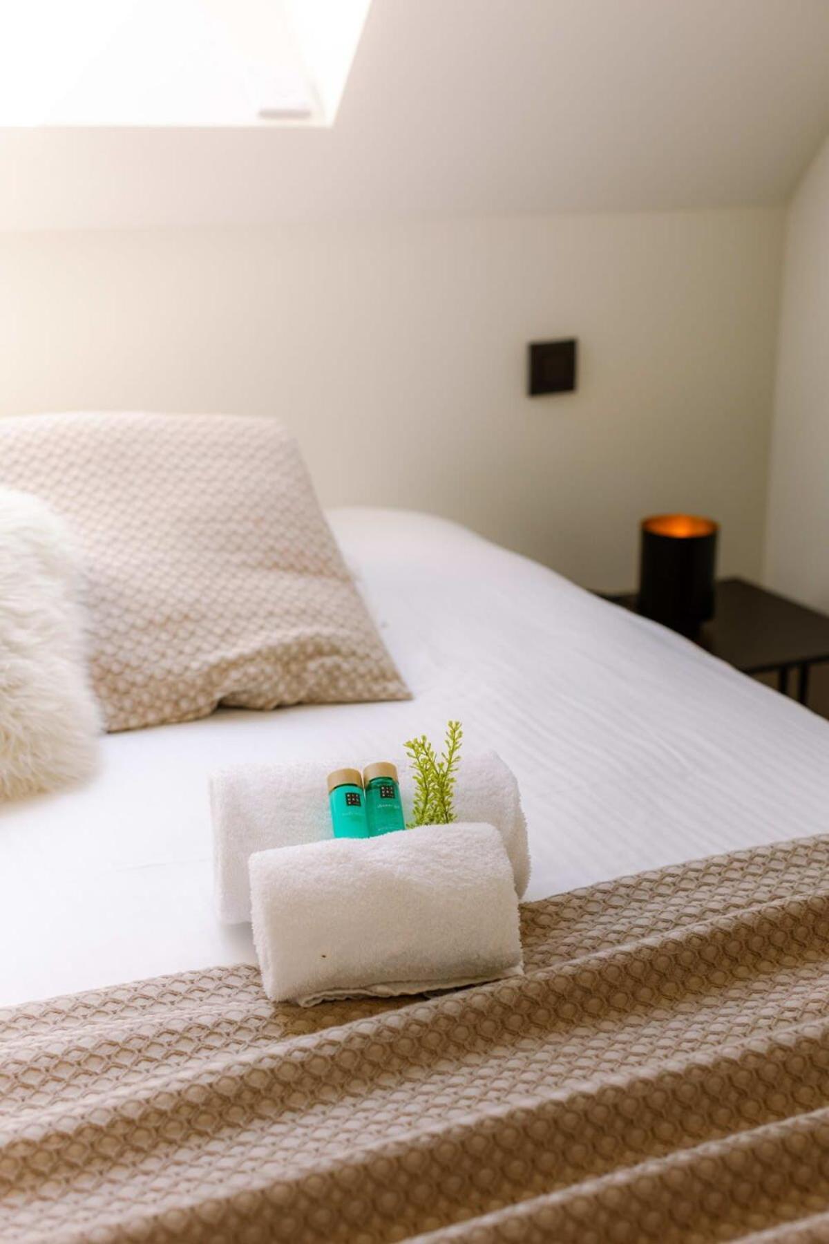 Huswell - Tosca - Lovely Double Room At Ranch De Blauwe Zaal Brugge Bagian luar foto